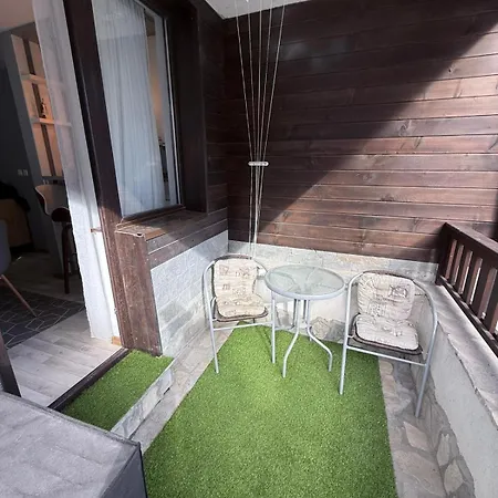 アパート Snowflake- Luxury With A Bottle Of Wine,free Parking And In Royal Park バンスコ