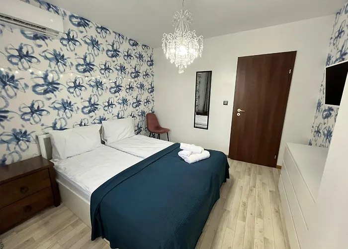 Snowflake- Luxury With A Bottle Of Wine,free Parking And In Royal Park Apartment