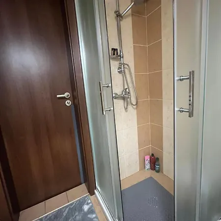 Snowflake- Luxury With A Bottle Of Wine,free Parking And In Royal Park Apartment *